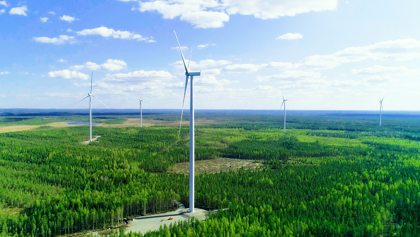 tuulivoimaloita